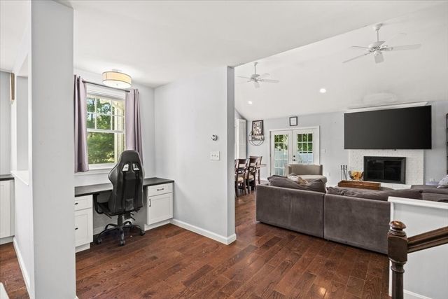 38 Fruit Street, Mansfield, MA 02048