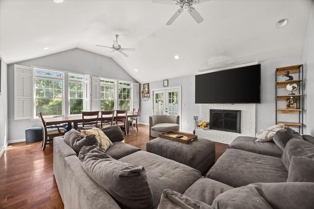 38 Fruit Street, Mansfield, MA 02048