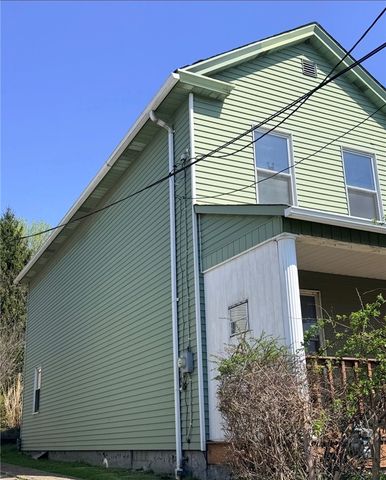 108 Park Rd, Ambridge, PA 15003
