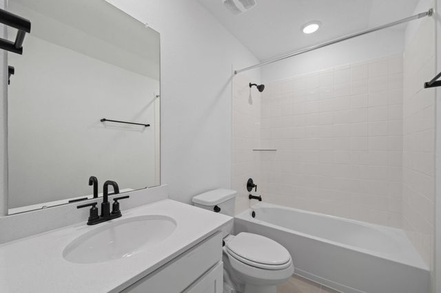 32011 Sweet Pea Meadows Drive, Hockley, TX 77447