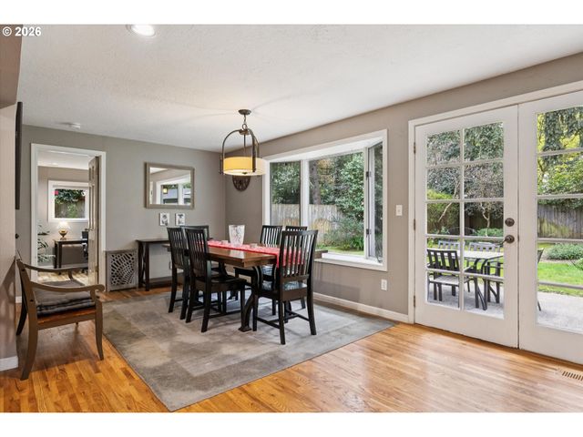 19113 TERRY Ave, Lake Oswego, OR 97035