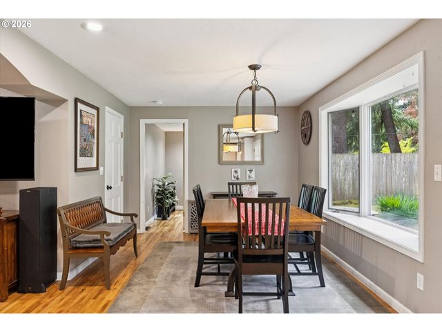 19113 TERRY Ave, Lake Oswego, OR 97035