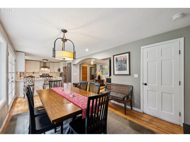 19113 TERRY Ave, Lake Oswego, OR 97035