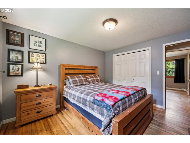 19113 TERRY Ave, Lake Oswego, OR 97035