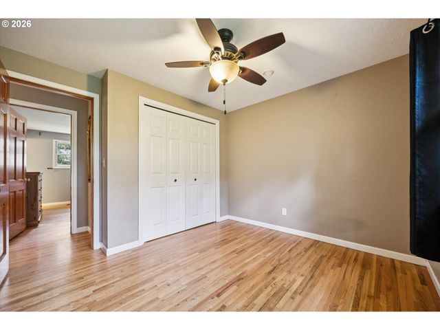 19113 TERRY Ave, Lake Oswego, OR 97035