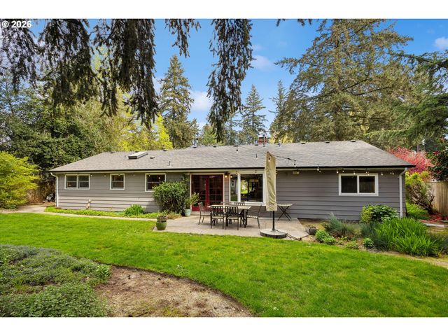 19113 TERRY Ave, Lake Oswego, OR 97035