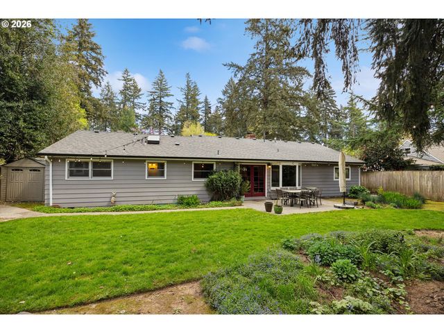 19113 TERRY Ave, Lake Oswego, OR 97035
