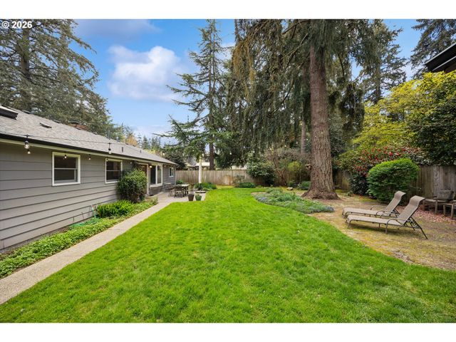 19113 TERRY Ave, Lake Oswego, OR 97035