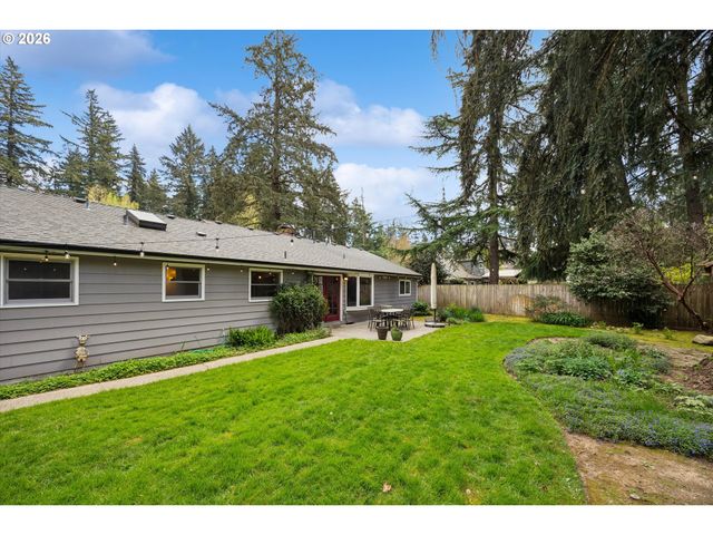 19113 TERRY Ave, Lake Oswego, OR 97035