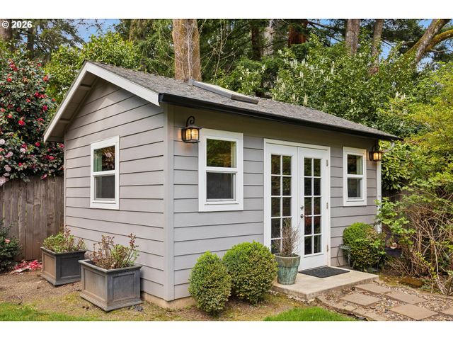 19113 TERRY Ave, Lake Oswego, OR 97035