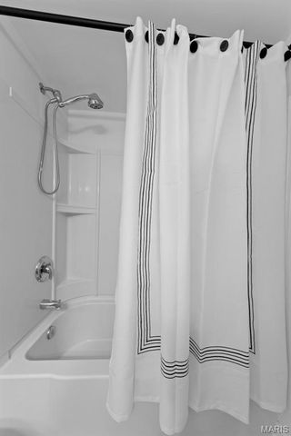 9740 Bexley Station Drive 7J, Unincorporated, MO 63123