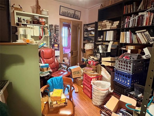 1448 Thompson Avenue, Des Moines, IA 50316