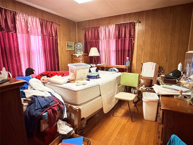 1448 Thompson Avenue, Des Moines, IA 50316