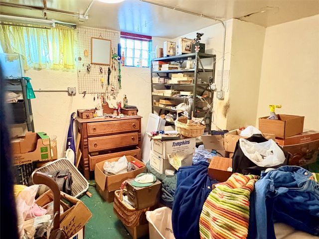 1448 Thompson Avenue, Des Moines, IA 50316