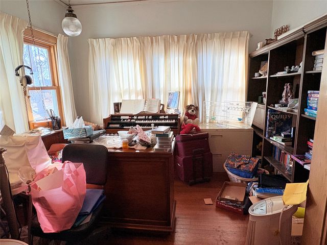 1448 Thompson Avenue, Des Moines, IA 50316