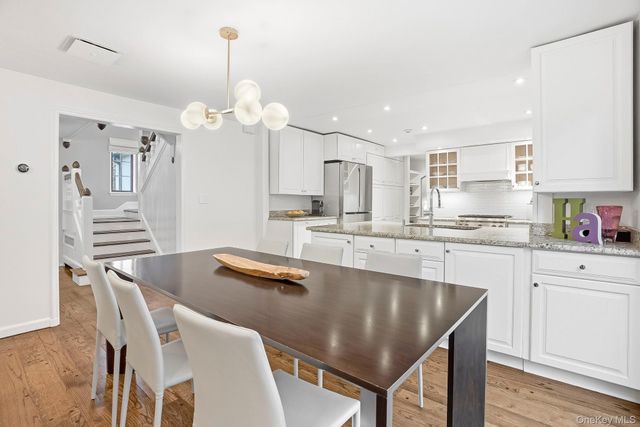 22 Taunton Road, Scarsdale, NY 10583