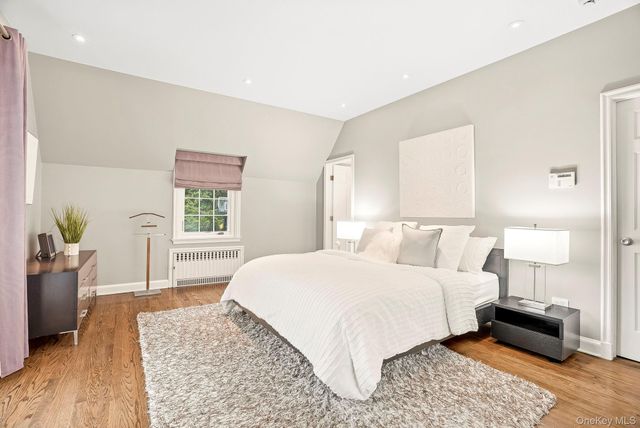 22 Taunton Road, Scarsdale, NY 10583