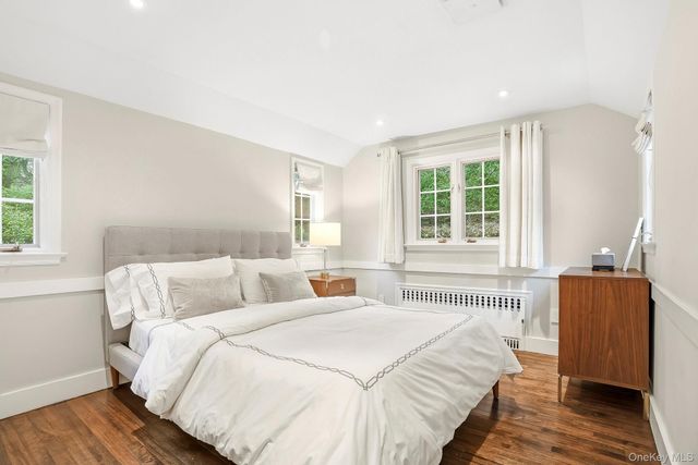 22 Taunton Road, Scarsdale, NY 10583