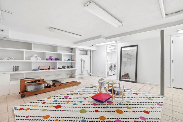 22 Taunton Road, Scarsdale, NY 10583