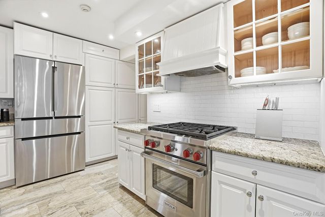 22 Taunton Road, Scarsdale, NY 10583