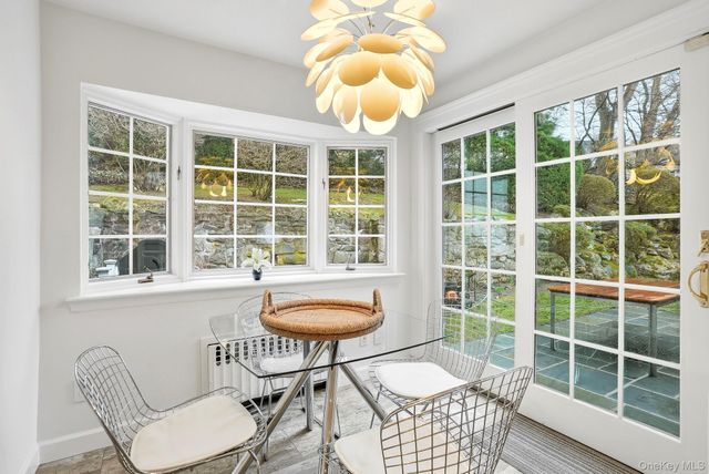 22 Taunton Road, Scarsdale, NY 10583