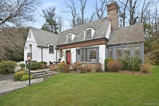 22 Taunton Road, Scarsdale, NY 10583