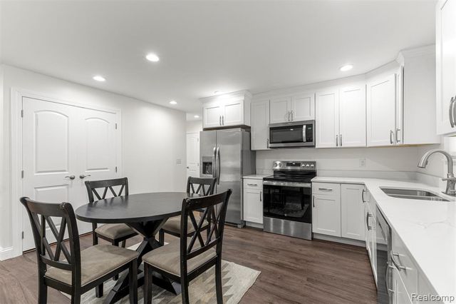 28202 Fortson Lane, Inkster, MI 48141