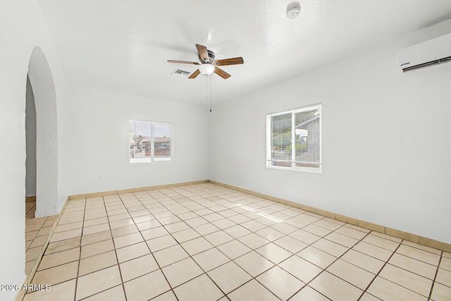 6944 W SOLANO Drive N, Glendale, AZ 85303