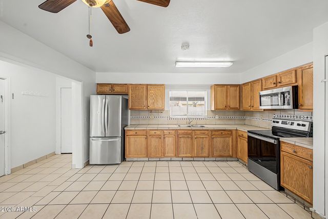 6944 W SOLANO Drive N, Glendale, AZ 85303