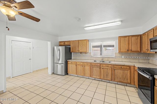 6944 W SOLANO Drive N, Glendale, AZ 85303
