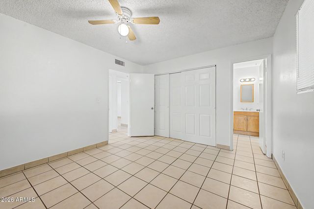 6944 W SOLANO Drive N, Glendale, AZ 85303
