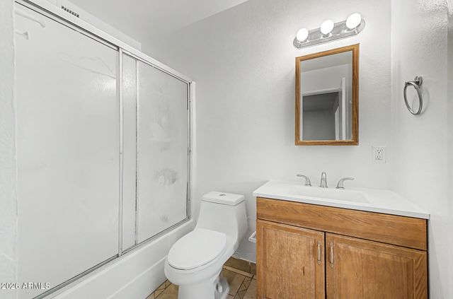 6944 W SOLANO Drive N, Glendale, AZ 85303