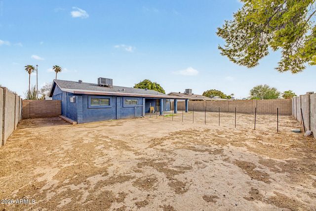 6944 W SOLANO Drive N, Glendale, AZ 85303