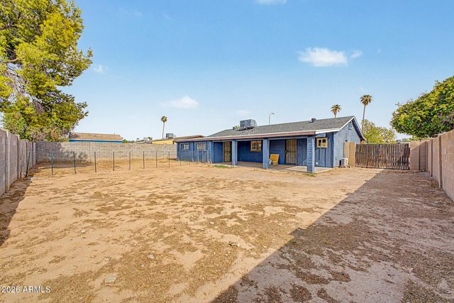 6944 W SOLANO Drive N, Glendale, AZ 85303