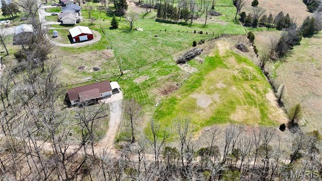 61 Old School Road, Perryville, MO 63775