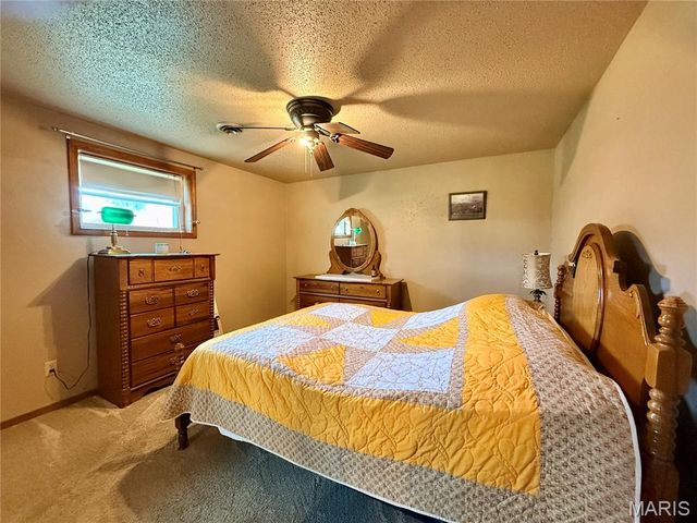 61 Old School Road, Perryville, MO 63775