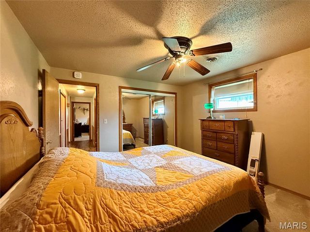 61 Old School Road, Perryville, MO 63775