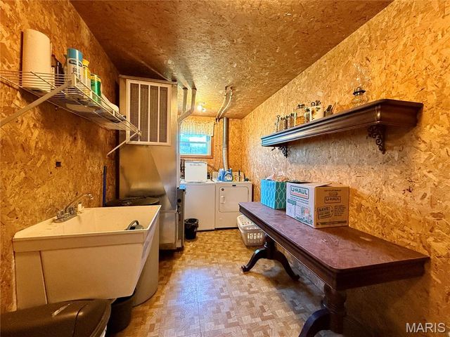 61 Old School Road, Perryville, MO 63775