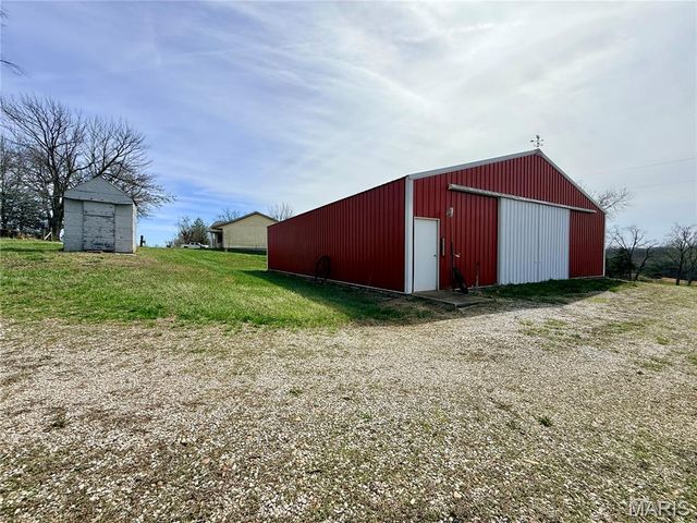 61 Old School Road, Perryville, MO 63775