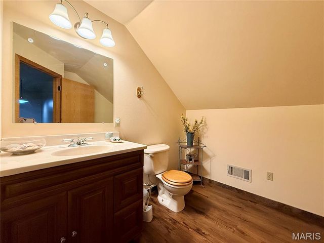 61 Old School Road, Perryville, MO 63775