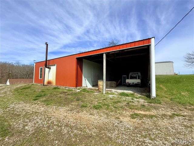 61 Old School Road, Perryville, MO 63775