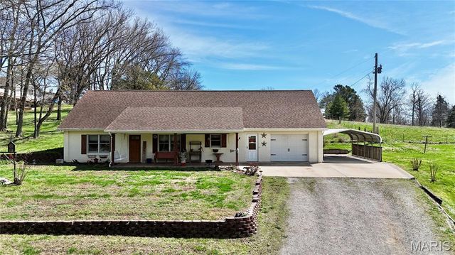 61 Old School Road, Perryville, MO 63775