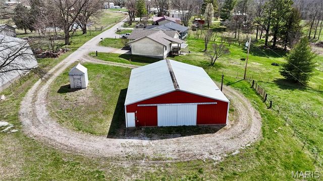 61 Old School Road, Perryville, MO 63775