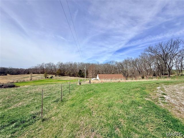 61 Old School Road, Perryville, MO 63775