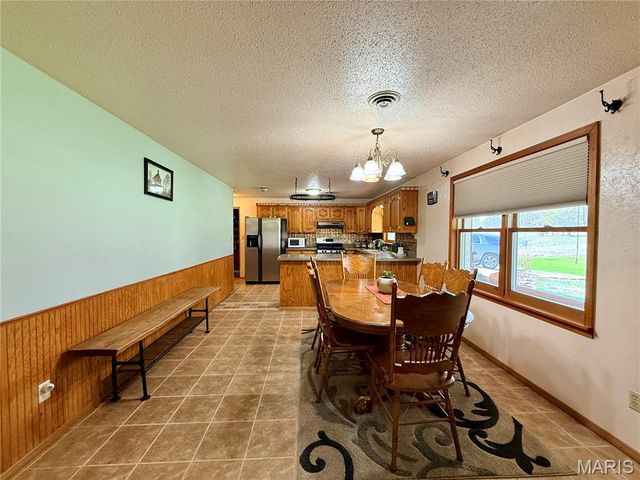 61 Old School Road, Perryville, MO 63775