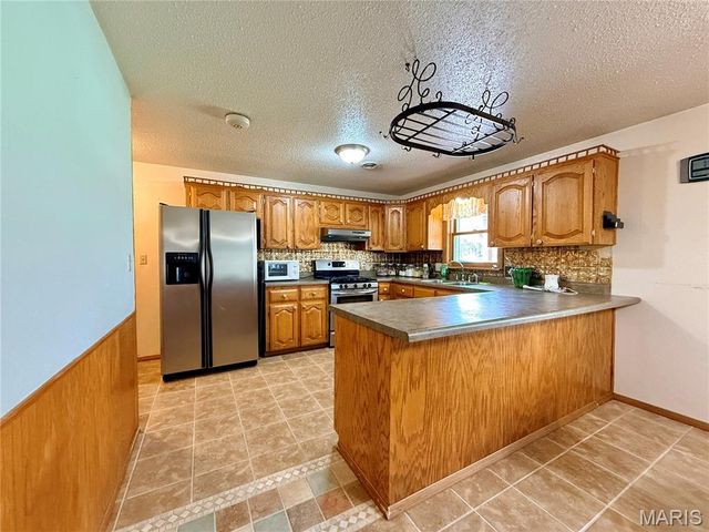 61 Old School Road, Perryville, MO 63775