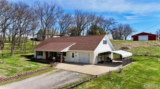 61 Old School Road, Perryville, MO 63775