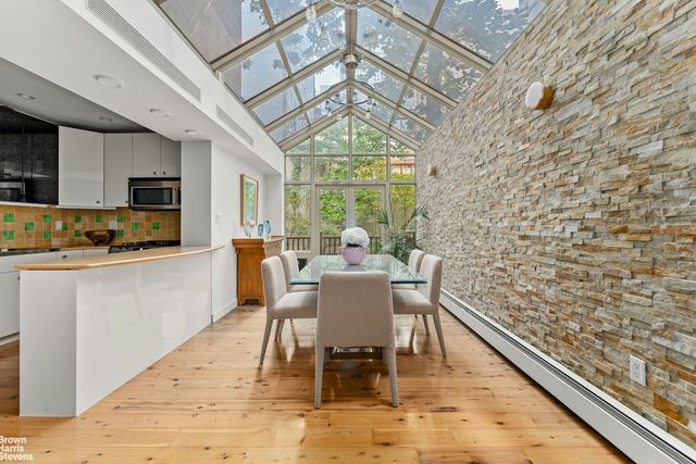 131 E 38TH Street, New York City, NY 10016