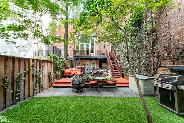 131 E 38TH Street, New York City, NY 10016