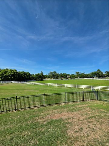 6847 Western Trails Drive, Springdale, AR 72762